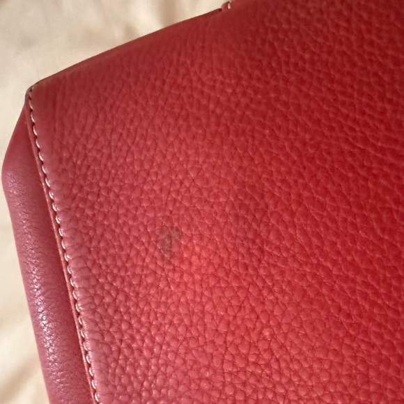 Dooney & Bourke Red Leather Hobo Bag with Sleek Design - Picture 4 of 15